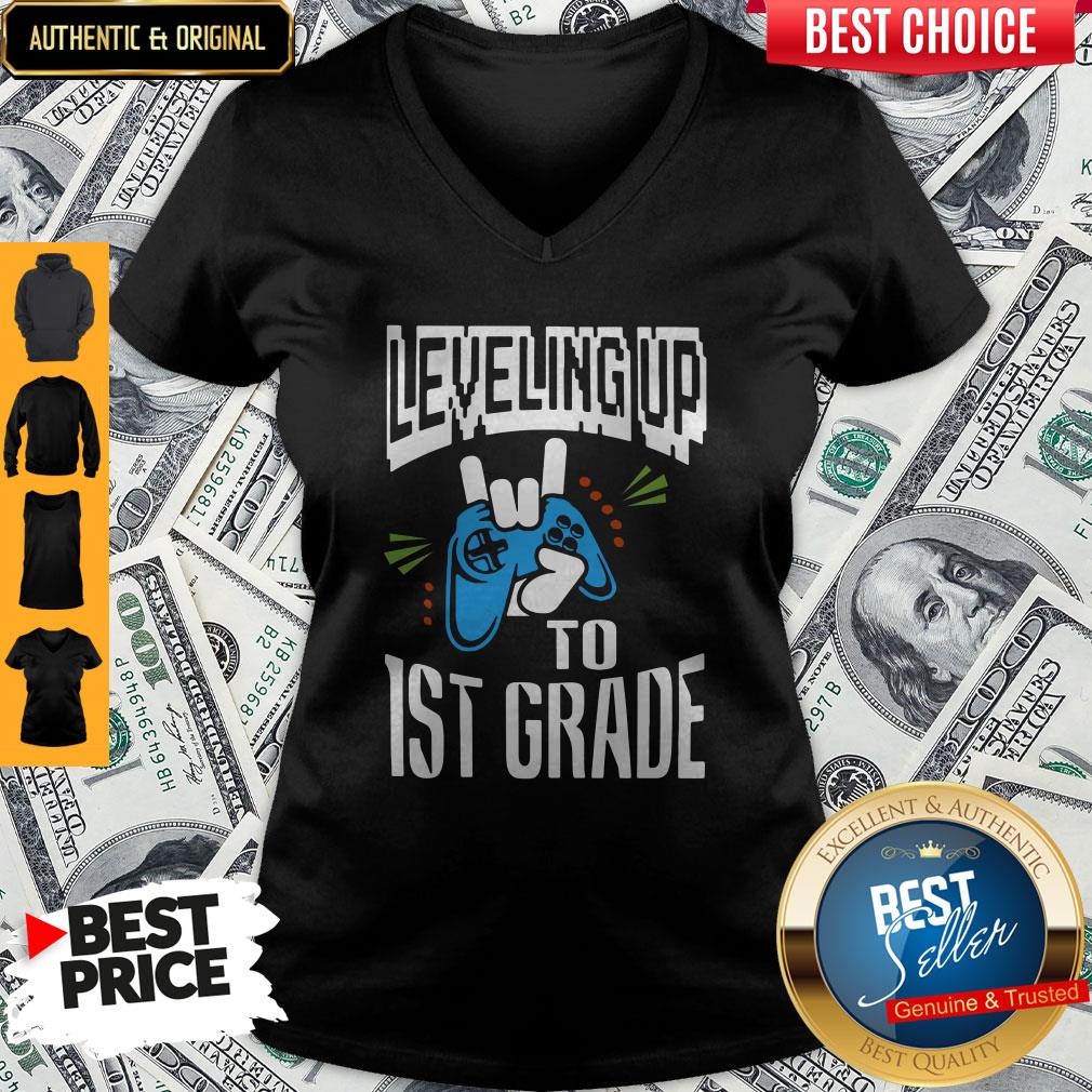 Top Leveling Up To 1ST Grade V-neck