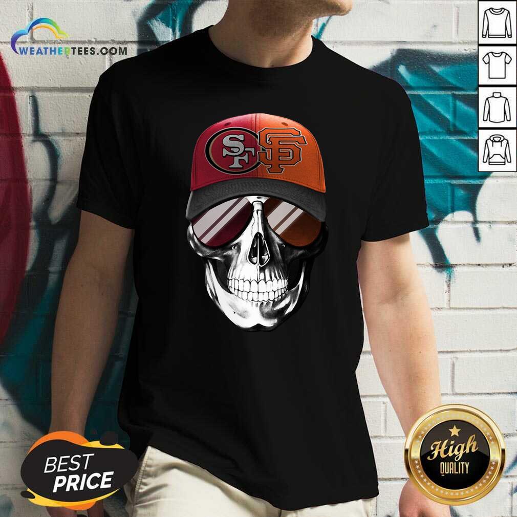 San Francisco 49ers And Los Angeles Lakers Skull Sunglass V-neck - Design By Weathertees.com