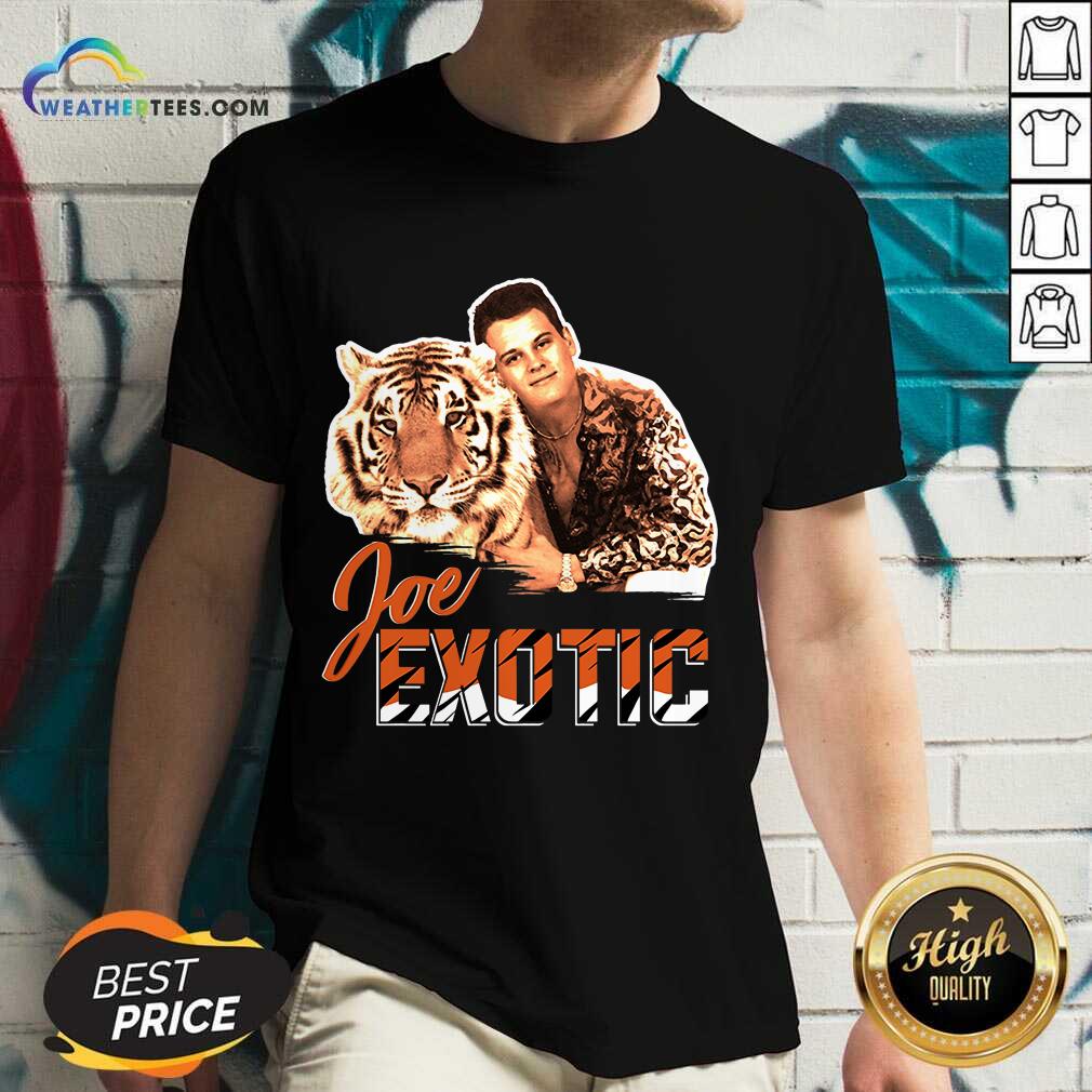 Official Joe Burrow Tigers King Joe Exotic V-neck