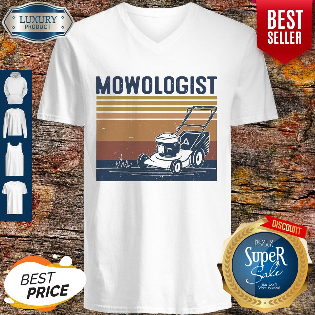 Awesome Mowologist Vintage V-neck