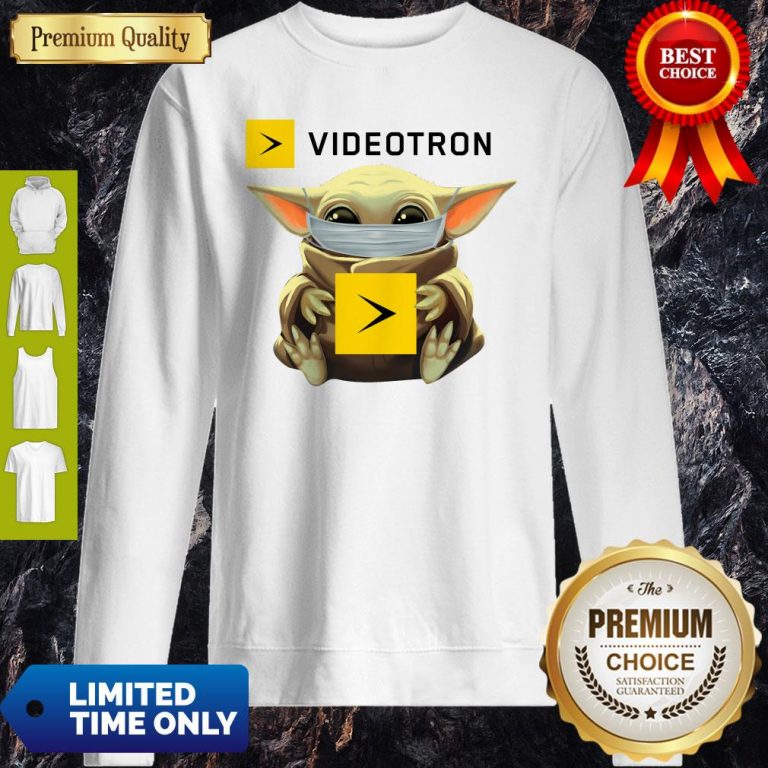 Star Wars Baby Yoda Hug Videotron Mask Covid 19 T-Sweatshirt