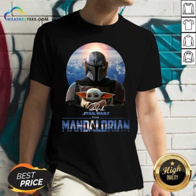 Star Wars The Mandalorian And Baby Yoda Signature V-neck - Design By Weathertees.com